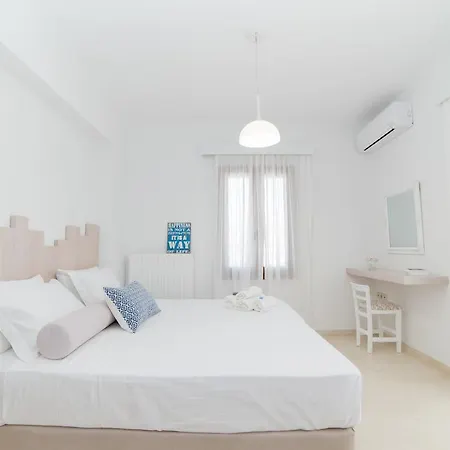Elia Apartment *