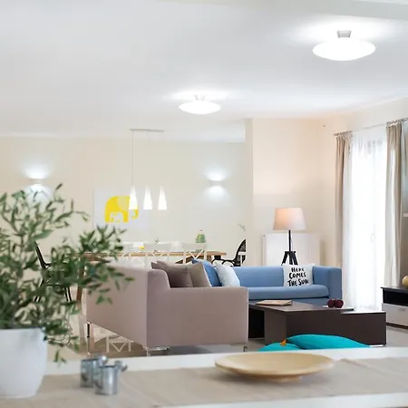 Elia Apartment