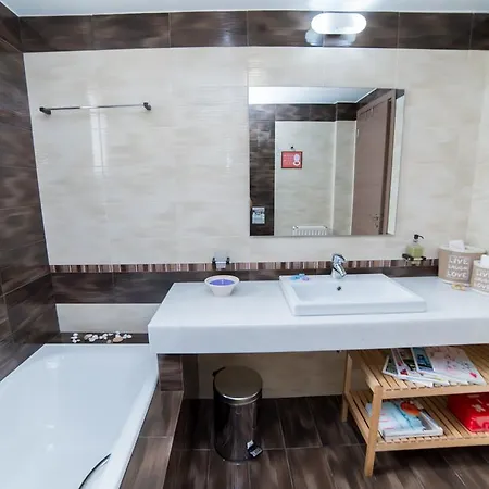 Elia Apartment